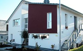 Ferienwohnung Am Bienenfeld